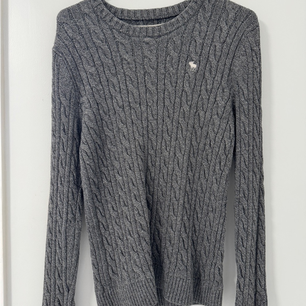 Abercrombie & Fitch Gray Crewneck Cable Knit Sweater